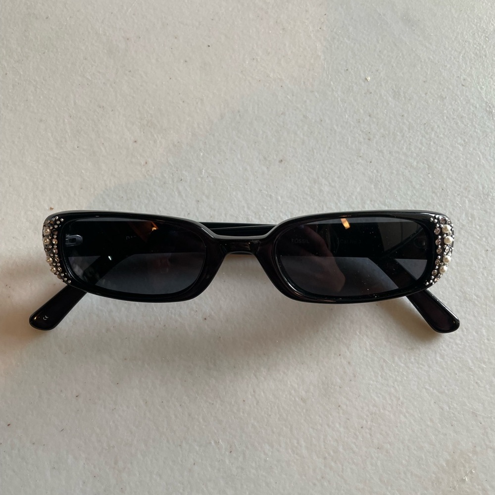 Vintage 90’s Fossil Black Retro Sunglasses with Glossy Finish